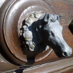 Pomello del portone di accesso alle cantine